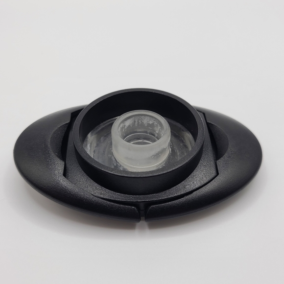 Mumm Napa Sparkling Wine Bottle Stopper - Picture 4 of 5